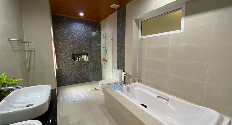 For sale and for rent 4 bedrooms villa in Hua Hin, Prachuap Khiri Khan