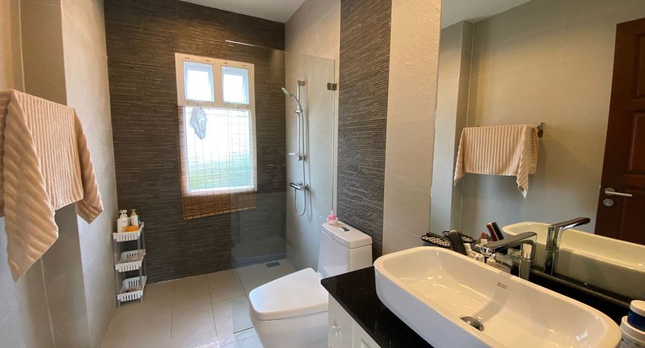 For sale and for rent 4 bedrooms villa in Hua Hin, Prachuap Khiri Khan