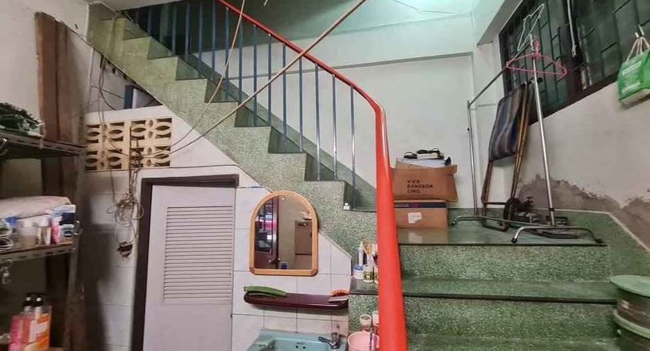 For sale 3 bedrooms retail Space in Pom Prap Sattru Phai, Bangkok