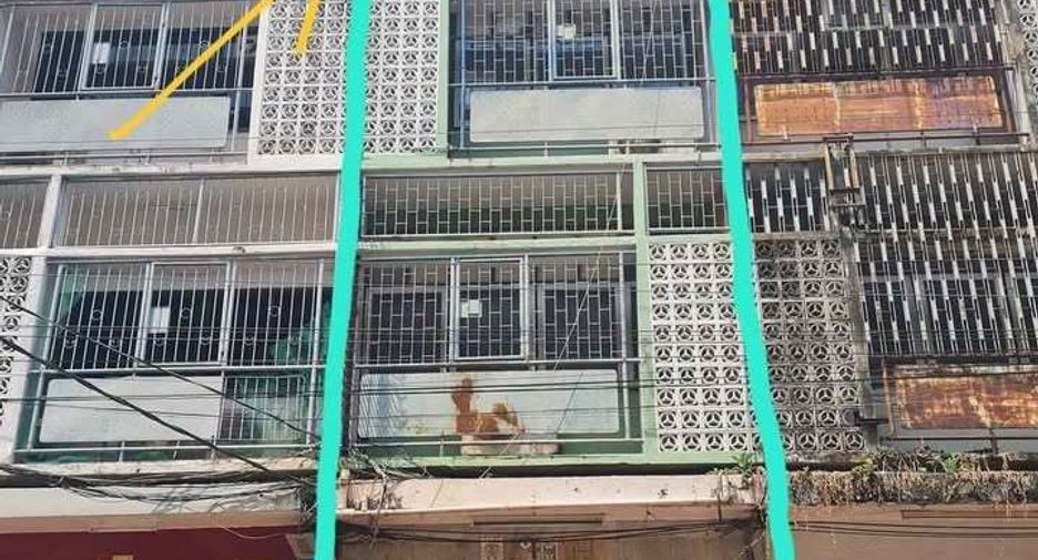 For sale 3 bedrooms retail Space in Pom Prap Sattru Phai, Bangkok