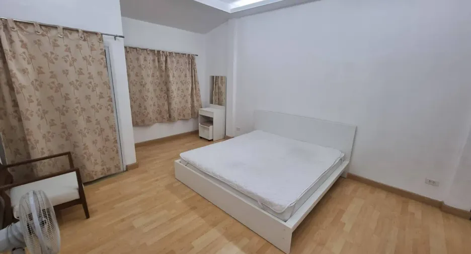 For rent 2 bedrooms townhouse in Hua Hin, Prachuap Khiri Khan