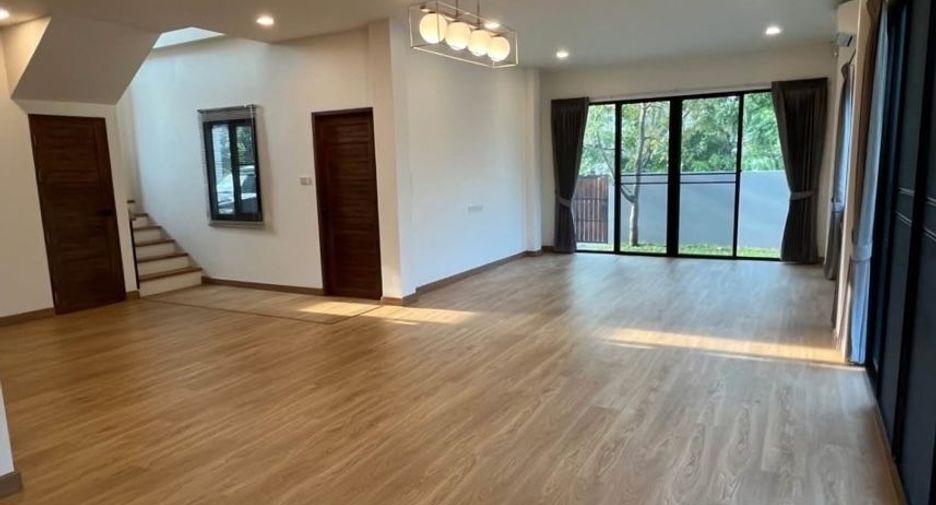 出租 3 卧室 独立屋 在 Hang Dong, Chiang Mai