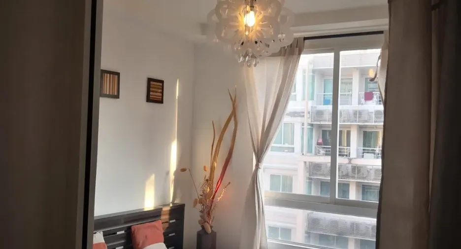 For sale and for rent 1 bed condo in Huai Khwang, Bangkok