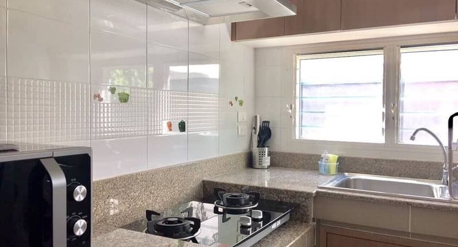 For rent 3 bedrooms house in Mueang Chiang Mai, Chiang Mai
