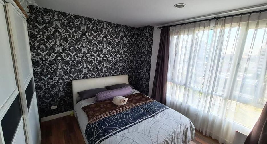 For sale 2 bedrooms condo in Phaya Thai, Bangkok