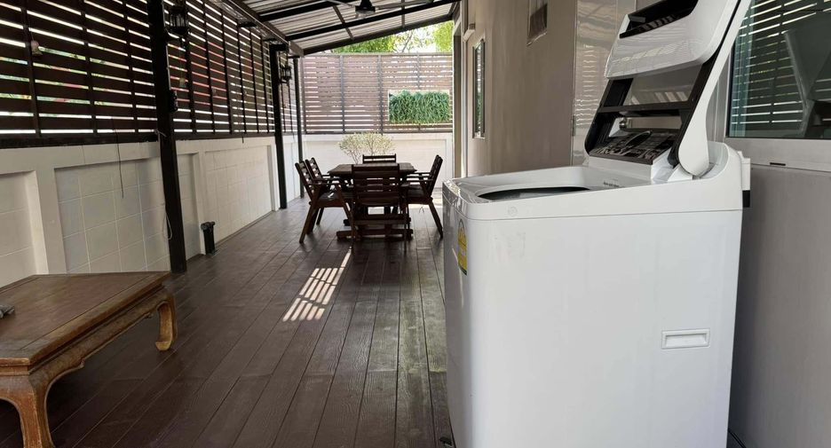 For rent 3 bedrooms house in San Sai, Chiang Mai