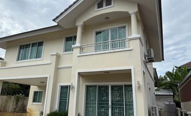 For rent 4 bedrooms house in San Kamphaeng, Chiang Mai