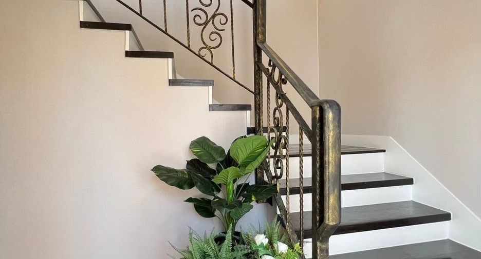 For sale 4 bedrooms condo in Bang Lamung, Chonburi
