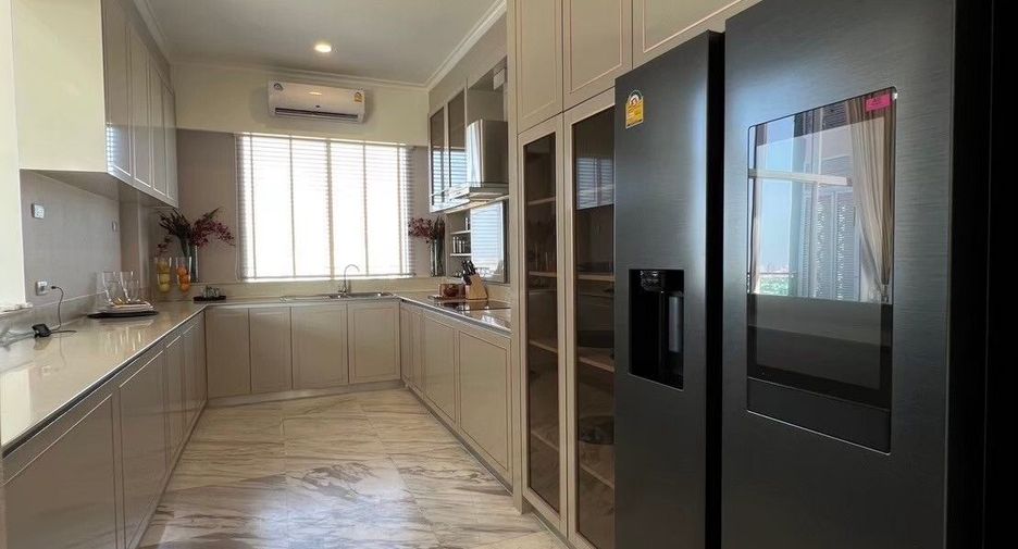For sale 4 bedrooms condo in Bang Lamung, Chonburi