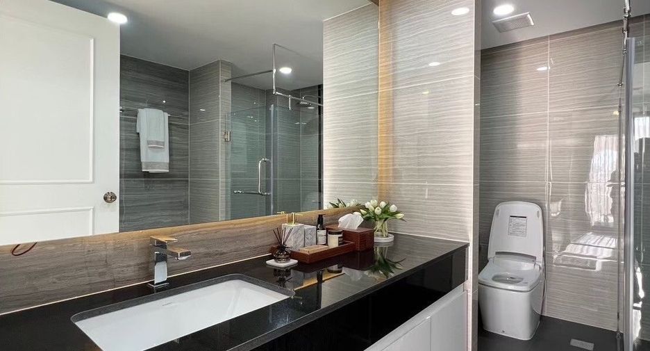 For sale 4 bedrooms condo in Bang Lamung, Chonburi