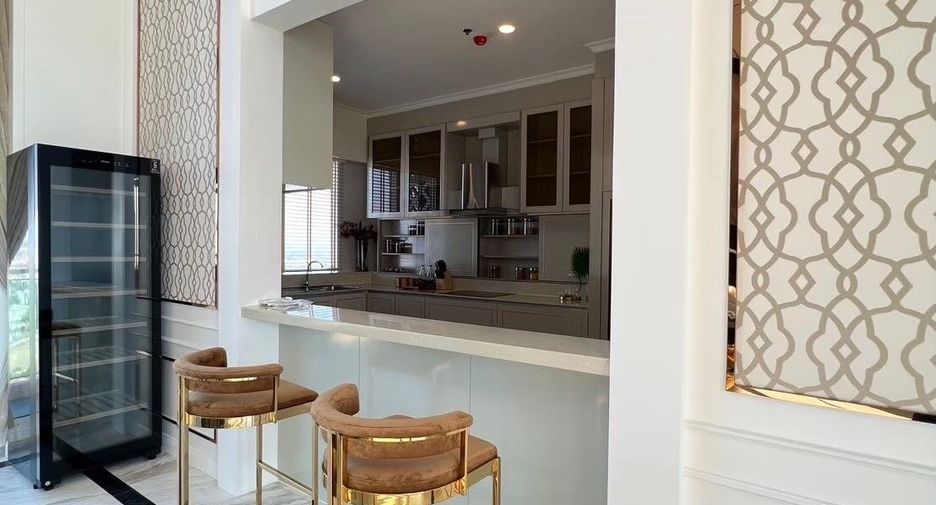 For sale 4 bedrooms condo in Bang Lamung, Chonburi