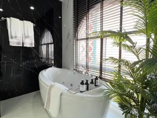 For sale 4 bedrooms condo in Bang Lamung, Chonburi