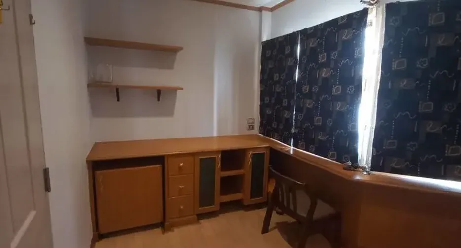For sale and for rent 3 bedrooms townhouse in Bang Kapi, Bangkok