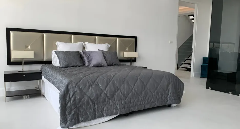 Condo en venta de 3 habitaciones en Sathon, Bangkok