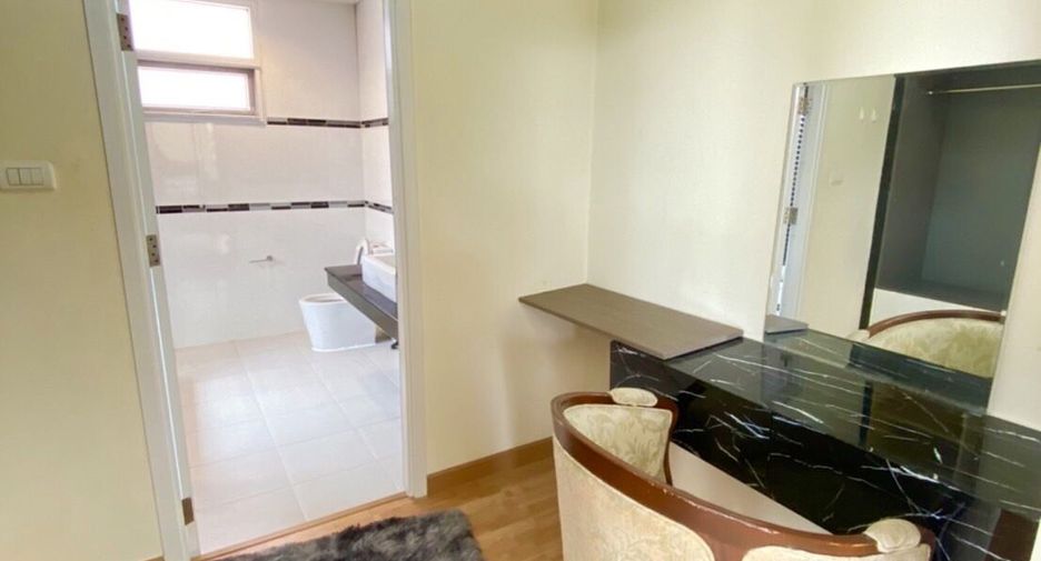 For sale and for rent 3 bedrooms house in Si Racha, Chonburi