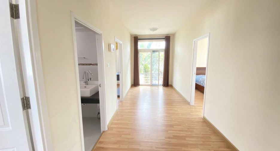For sale and for rent 3 bedrooms house in Si Racha, Chonburi
