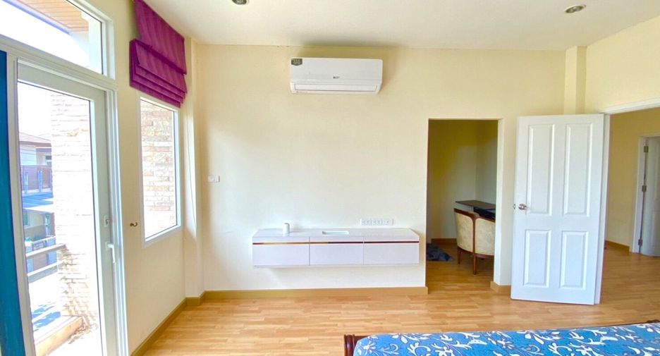 For sale and for rent 3 bedrooms house in Si Racha, Chonburi