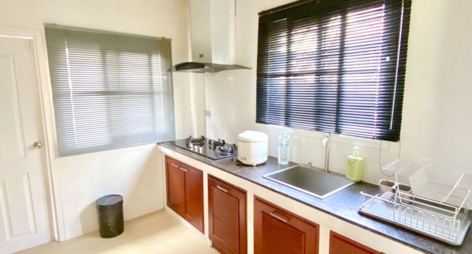 For sale and for rent 3 bedrooms house in Si Racha, Chonburi