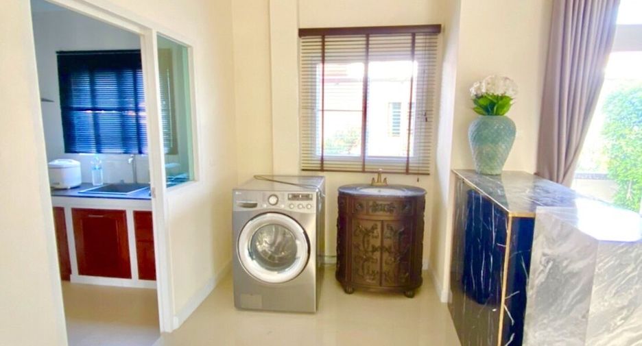 For sale and for rent 3 bedrooms house in Si Racha, Chonburi