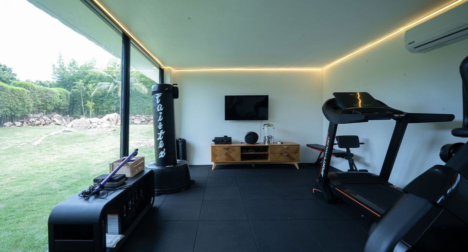 For sale 6 bedrooms house in Ko Samui, Surat Thani