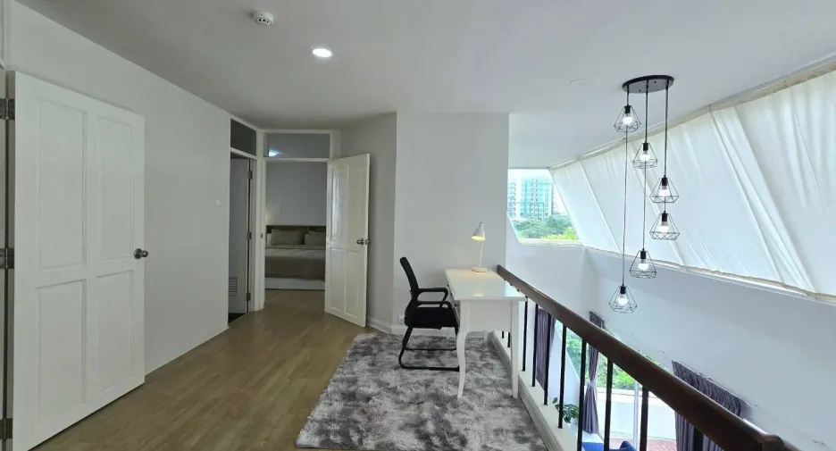 For rent 3 bedrooms condo in Bang Lamung, Chonburi