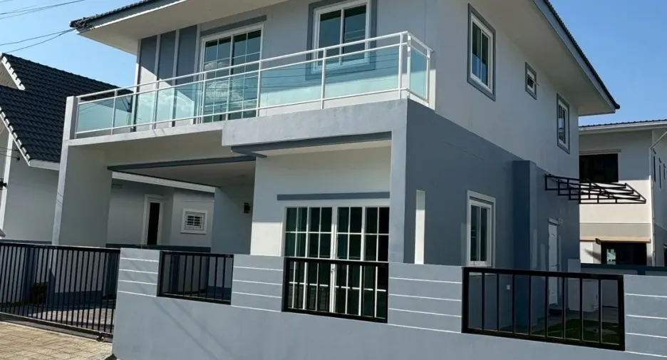 Casa en venta de 4 habitaciones en Doi Saket, Chiang Mai