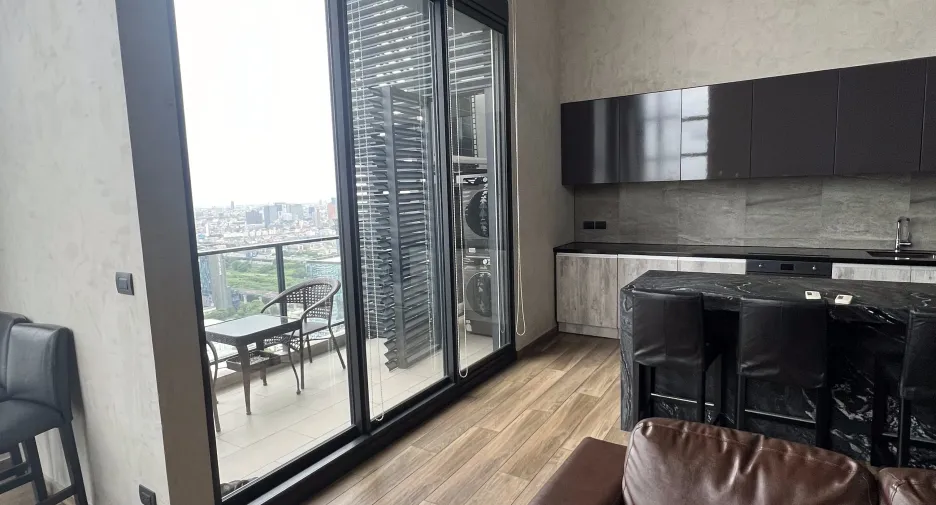Condo en venta y en alquiler de 2 habitaciones en Watthana, Bangkok