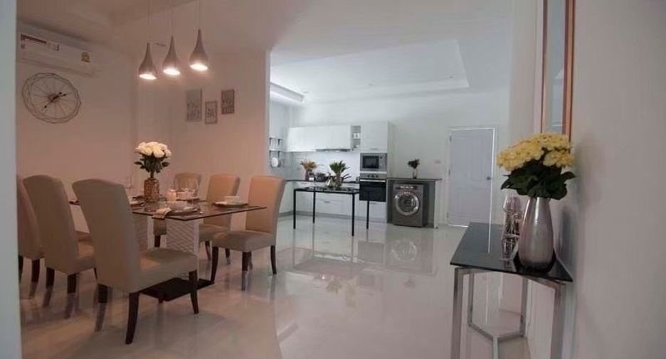 For sale 4 bedrooms villa in Mueang Chiang Mai, Chiang Mai