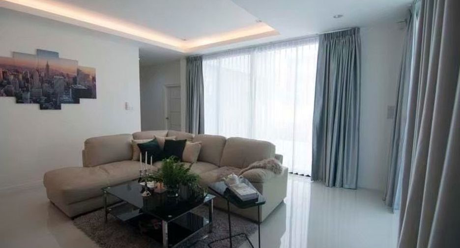 For sale 4 bedrooms villa in Mueang Chiang Mai, Chiang Mai