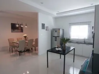 Продажа 4 спальни вилла в Mueang Chiang Mai, Чианг Маи