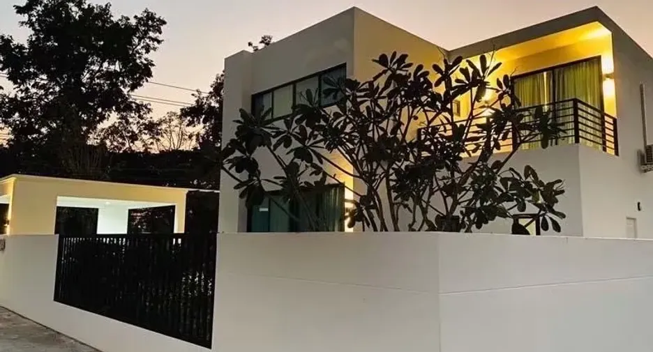 For sale 4 bedrooms villa in Mueang Chiang Mai, Chiang Mai