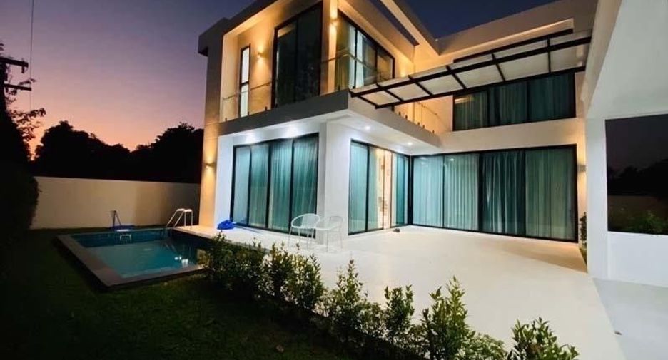 For sale 4 bedrooms villa in Mueang Chiang Mai, Chiang Mai