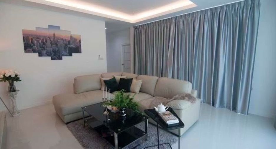 For sale 4 bedrooms villa in Mueang Chiang Mai, Chiang Mai