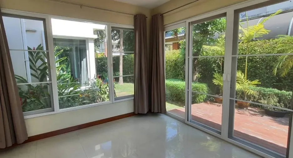 For sale 3 bedrooms house in Mueang Chiang Mai, Chiang Mai
