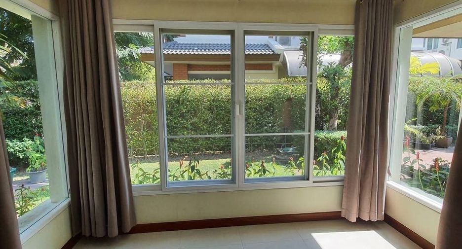 For sale 3 bedrooms house in Mueang Chiang Mai, Chiang Mai