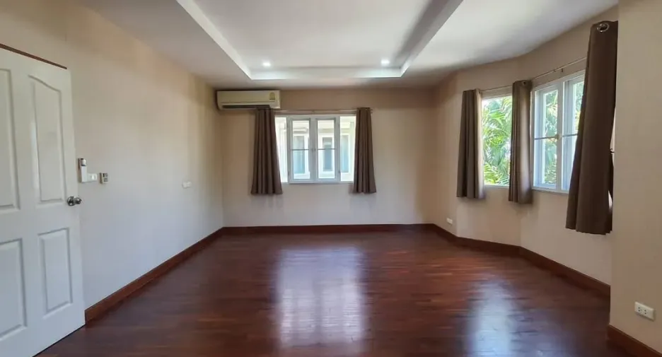 For sale 3 bedrooms house in Mueang Chiang Mai, Chiang Mai