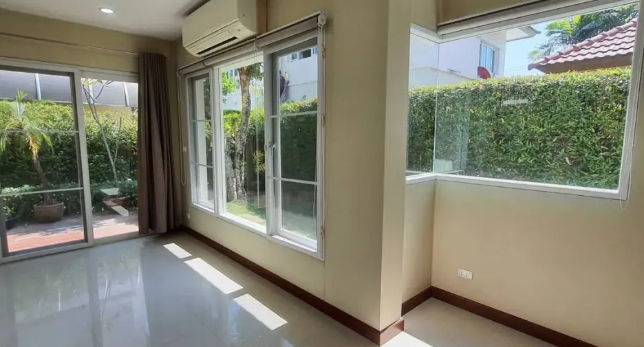 For sale 3 bedrooms house in Mueang Chiang Mai, Chiang Mai