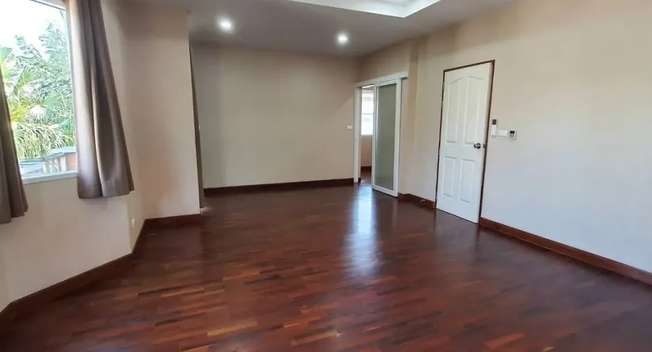 For sale 3 bedrooms house in Mueang Chiang Mai, Chiang Mai