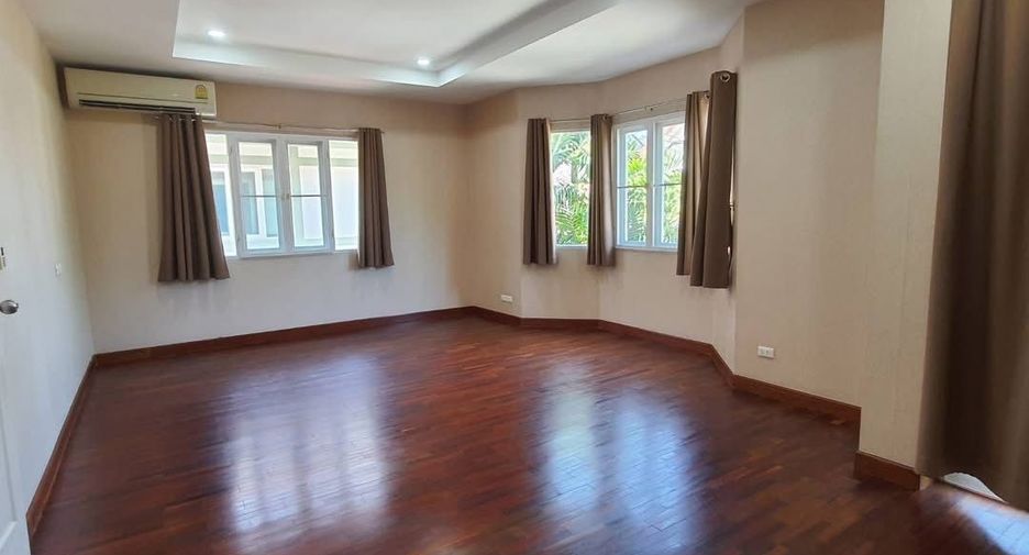 For sale 3 bedrooms house in Mueang Chiang Mai, Chiang Mai