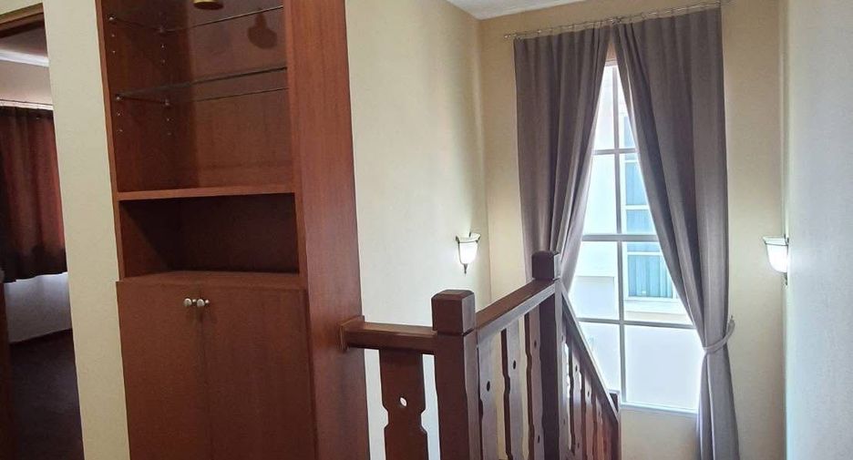 For sale 3 bedrooms house in Mueang Chiang Mai, Chiang Mai