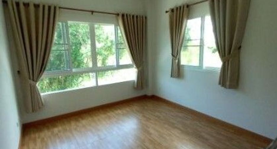 For rent 2 bedrooms villa in Saraphi, Chiang Mai