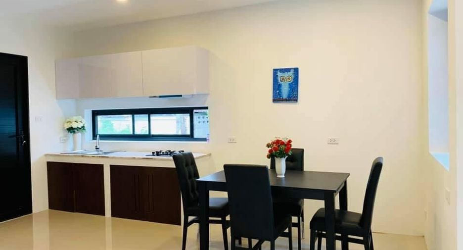 For rent 4 bedrooms townhouse in Ko Samui, Surat Thani