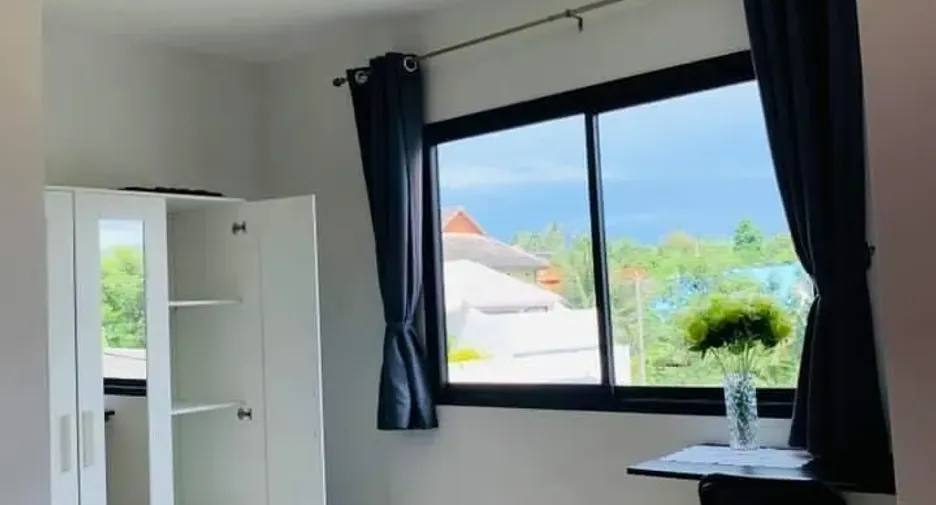For rent 4 bedrooms townhouse in Ko Samui, Surat Thani