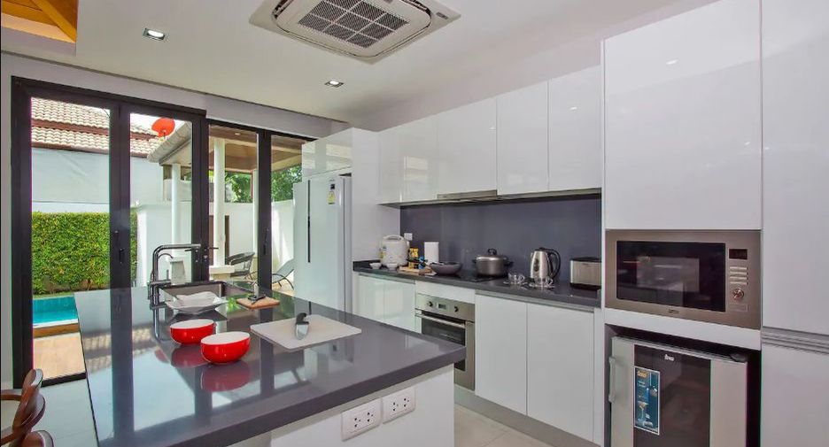 For sale and for rent 3 bedrooms villa in Mueang Phuket, Phuket