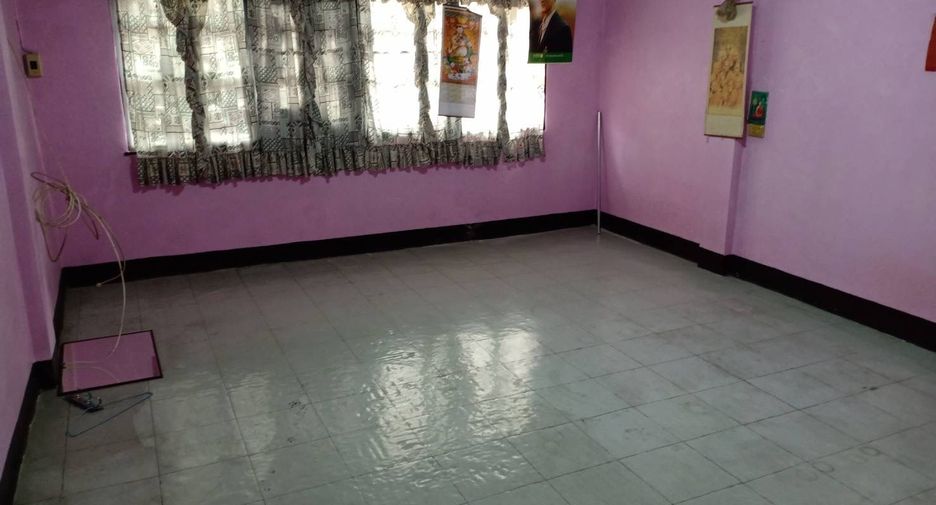 For sale 4 bedrooms townhouse in Bang Khen, Bangkok