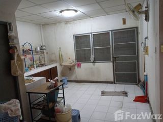 Продажа 4 спальни таунхаус в Банг Кхен, Бангкок