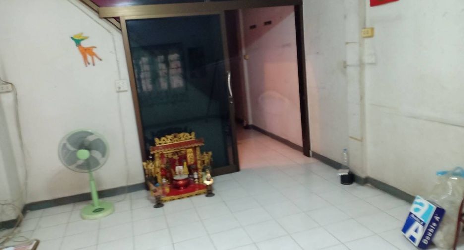 For sale 4 bedrooms townhouse in Bang Khen, Bangkok