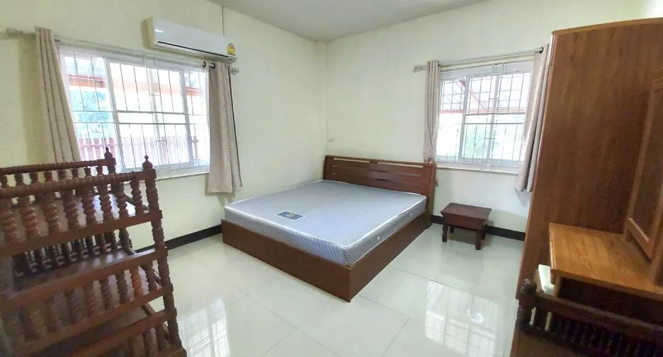 Haus zur Miete mit 3 Zimmer in Mueang Chiang Mai, Chiang Mai