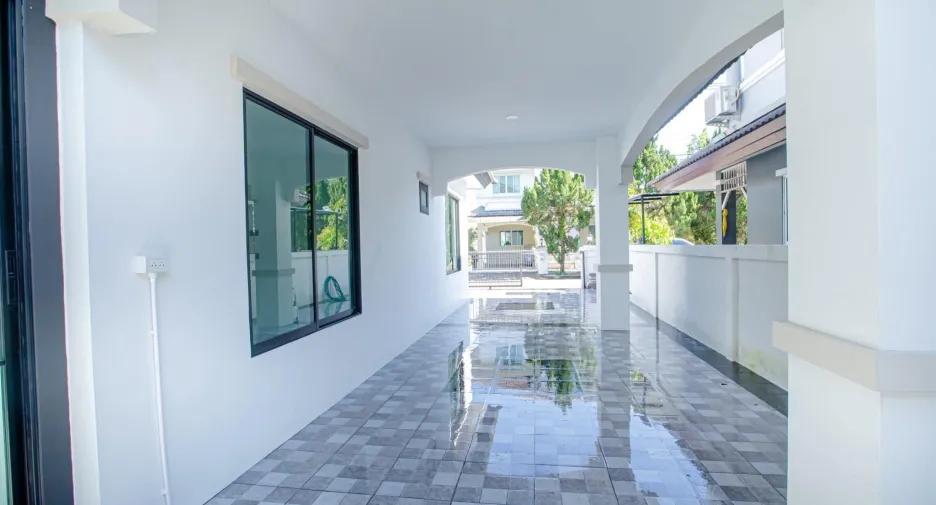 出售 和 出租 5 卧室 独立屋 在 San Kamphaeng, Chiang Mai