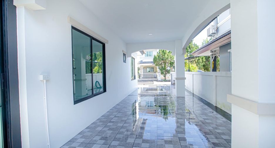 For sale and for rent 5 bedrooms house in San Kamphaeng, Chiang Mai